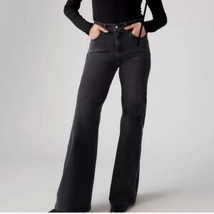 Levi’s womens rib cage bell flare jeans 32